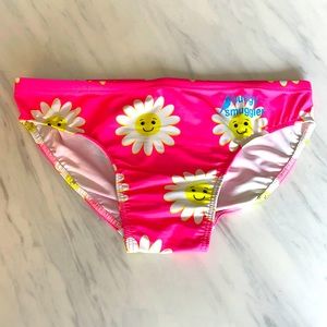 Budgy Smuggler Swim Brief

Color: hot pink
Brand: budgy smuggler
Size: small